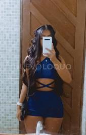 Joven y divertida, recién llegada a la zona