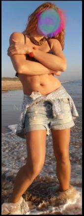 Chica trans española muy guapa y femenina en dos hermanas