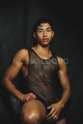 Damian chico de paso Barcelona, masaje