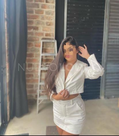  Chica joven de paso por irun