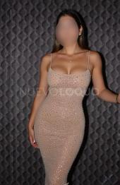 Exótica y elegante venezolana