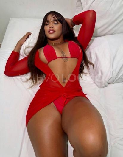   MORNA CALIENTE DISPUESTA A COMPLACERTE 