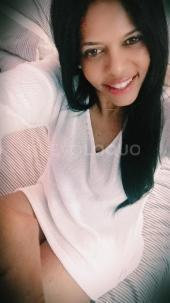Morena latina masajista eróticos