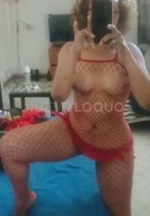 Chica brasileña  años atrativa cariñosa complaciente