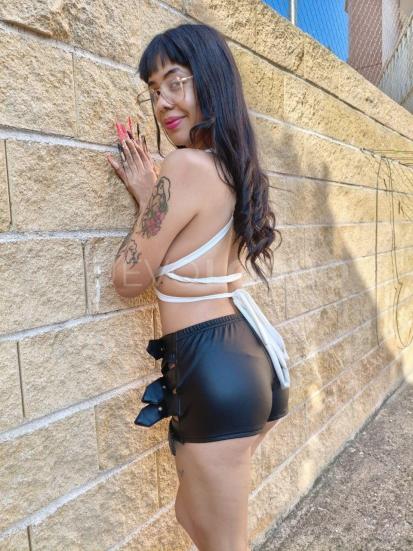  AMIGAS EN MADRID - BARRIO DEL PILAR