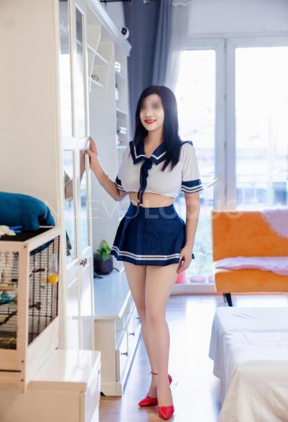  CHICA ACOMPAÑA A CUALQUIERA ACTIVIDADES