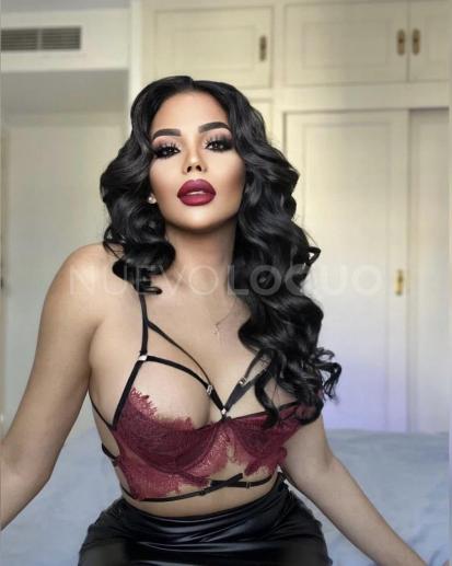  Encantadora y Real Diosa Exótica