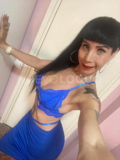  Bella trans femenina de culito grande respigon experta en principiantes