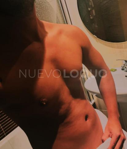  Andrés, atractivo latino disfruta del mejor masaje erotico
