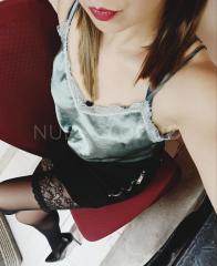 Noia catalana, casada, molt discreta a Manresa centre!!!