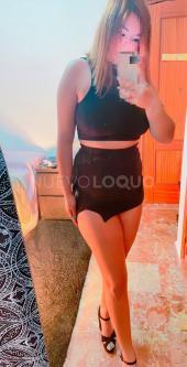 Chica latina nueva en la zona