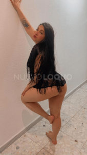 COLOMBIANA CUERPO DIVINO Y SENSUAL
