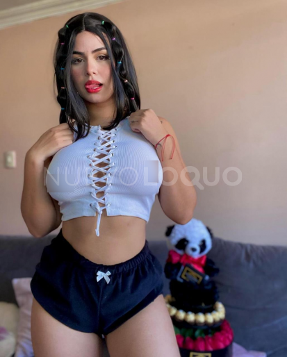  hermosa latina de cuerpo explosivo