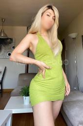 bella masajista rubita y bonita figura
