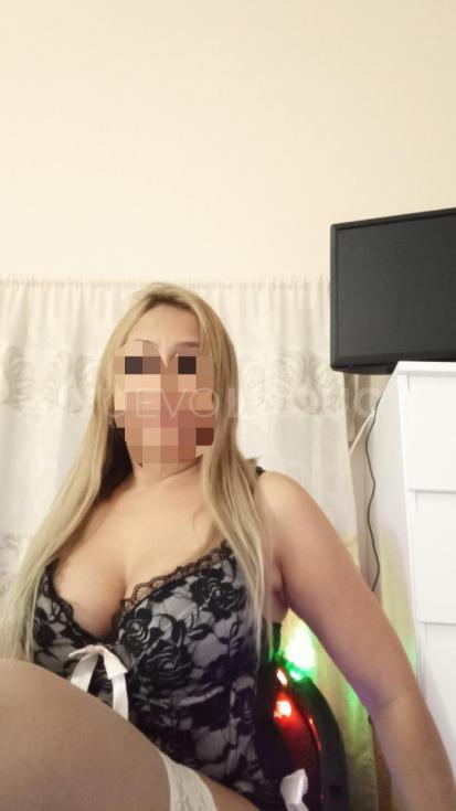  AMANDA ESPAÑOLA EDUCADA CON GANAS DE CONOCER CABALLEROS CON SABER ESTAR