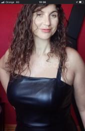 Mistres Gina botas tacones sexting videollamadas