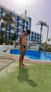 HOLA SOY MAXIMILIANO LATINO COLOMBIANO DISPUESTO.