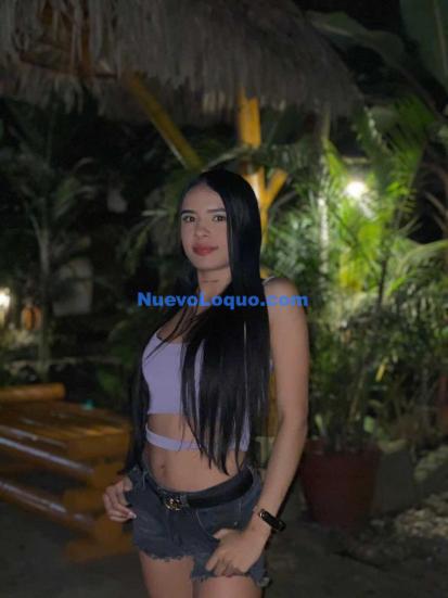  NAHOMI RECIÉN LLEGADA DE COLOMBIA