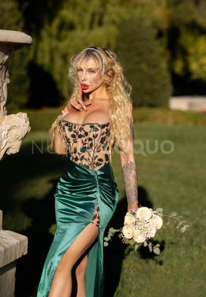  Guapa colombiana pocos