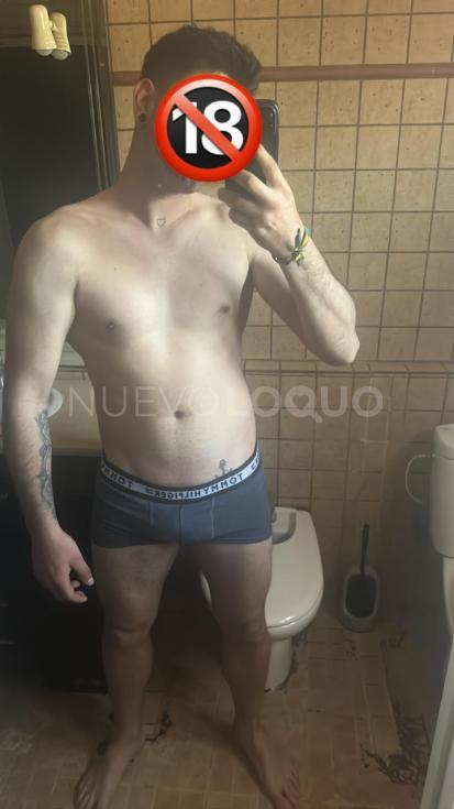  Novato  chico de  años español
