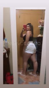 Perla chica latina con ganas d pasarla bien