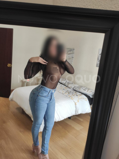  Adriana, Latina de piel canela con encanto
