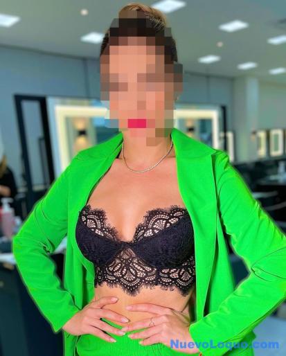  Una mujer de Europa del leste, muy femenina, con una sonrisa deslumbrante