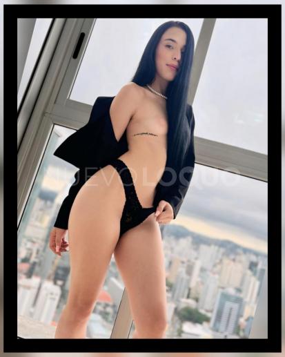  SENSUAL ARDIENTE DISPUESTA
