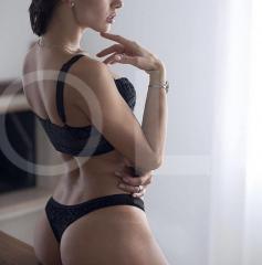 Laia , dulce e explosiva