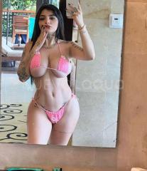Solita esperando ansiosa