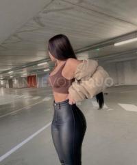 VALENTINA colombiana recién llegada a la ciudad