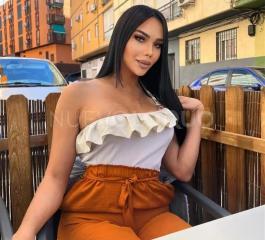 Chica de compañía h