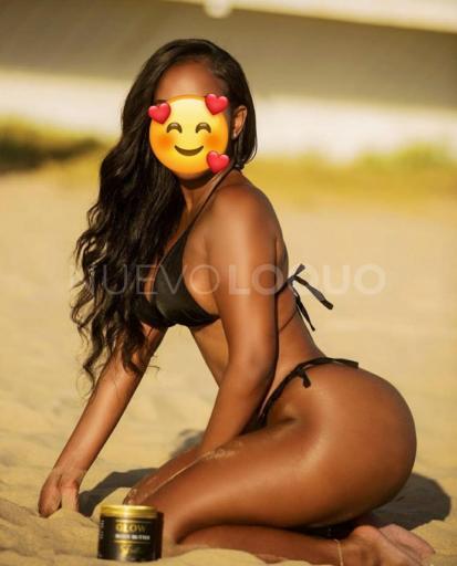  Latina  con ganas de pasarla rico