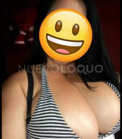  Chubby with huge and natural breasts Gordita sexy no profesional