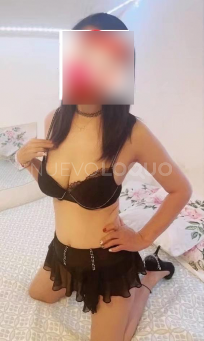  Beautiful young Oriental girls in the city of playa Gandia 