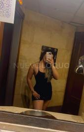 Hermosa rubia colombiana súper femenina
