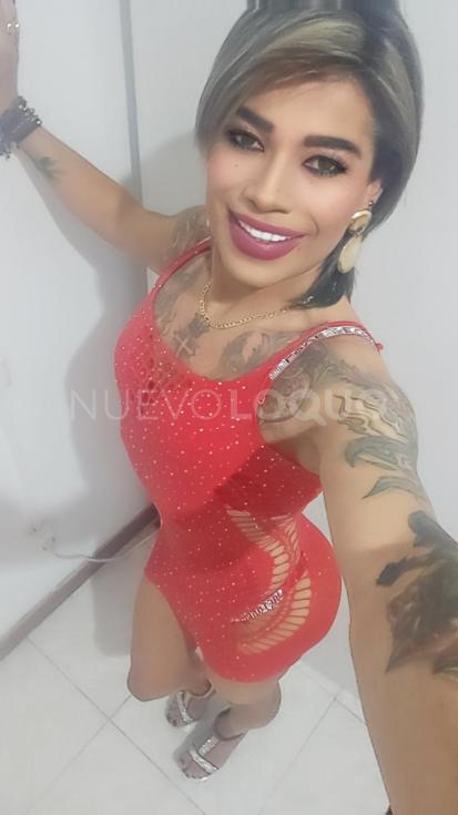  Trans latina y complaciente