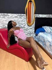 Latina ardiente de paso por tu zona