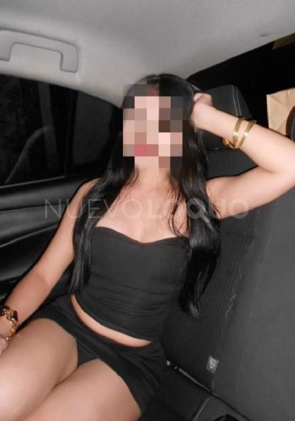  Latina ardiente de paso por tu zona