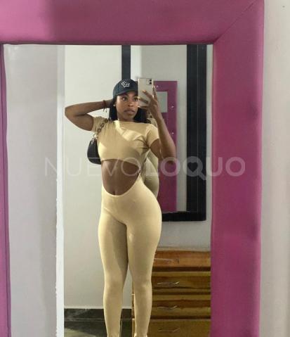  EXTROVERTIDA Y JUGUETONA