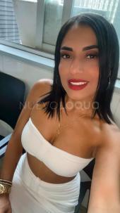 Cariñosa y elegante