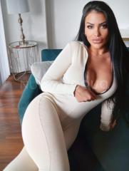 CHICA BONITA DISPUESTA A TODO