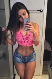 Sofía  años preciosa latina!!