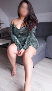 Gordita árabe que enciende tus deseos