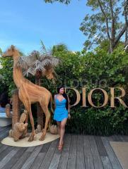 Hola soy Valentina chica colombiana  de nuevo en granada