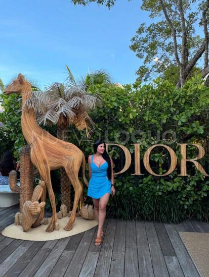  Hola soy Valentina chica colombiana  de nuevo en granada