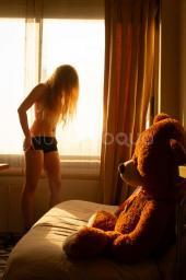 JOVENCITA. SOLO SRES SOLVENTES. DIAGONAL CORTE INGLES.