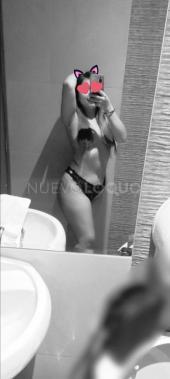 Soy Roxana si buscabas una chica guapa de buen cuerpo y divertida aquí estoy yo mi amor 