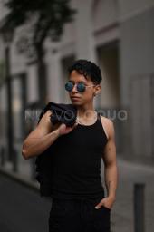 Chico latino de compañía para chicas