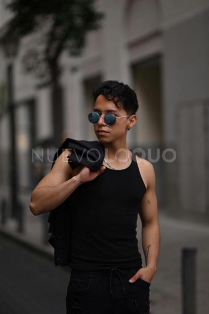  Chico latino de compañía para chicas